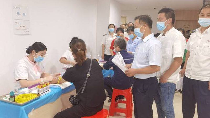 小标题：体检套餐，不只是价格比较