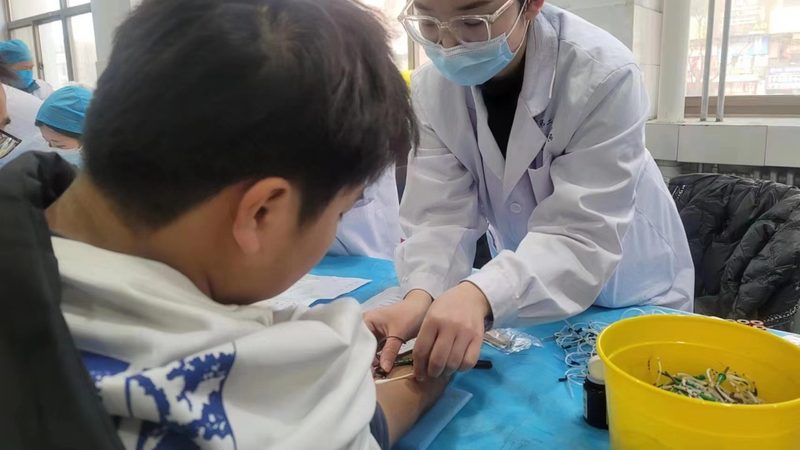 高端体检机构根据客户需求，提供多种体检套餐。常见的套餐类型包括：